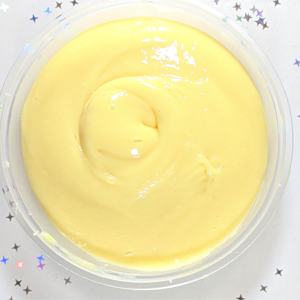 Banana scented glossy slime - lil Shizz